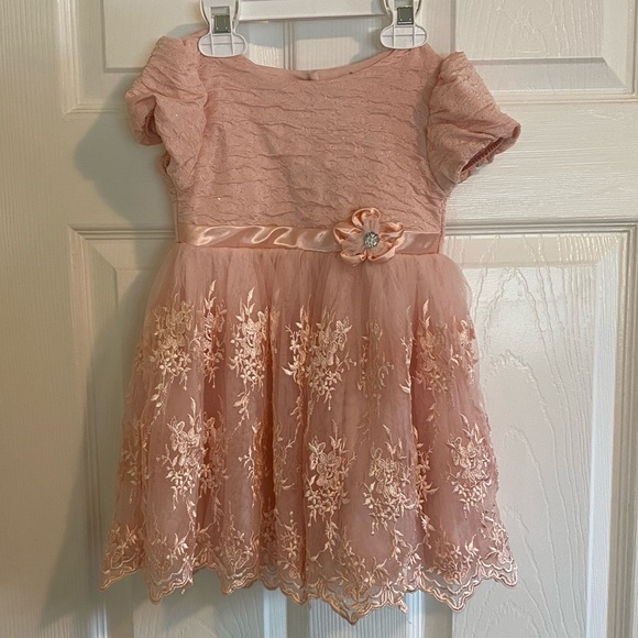 Pink sparkly toddler dress - Picture 2 of 6